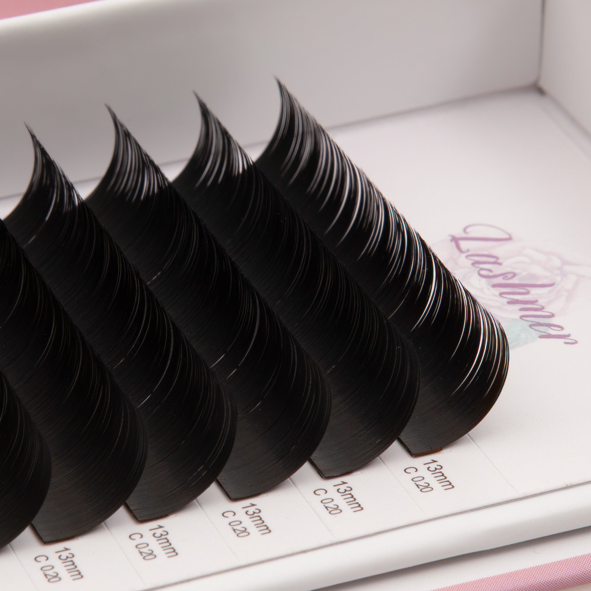 Matt Black Flat  Lashes (0.15/0.20) C Curl - Lashmer
